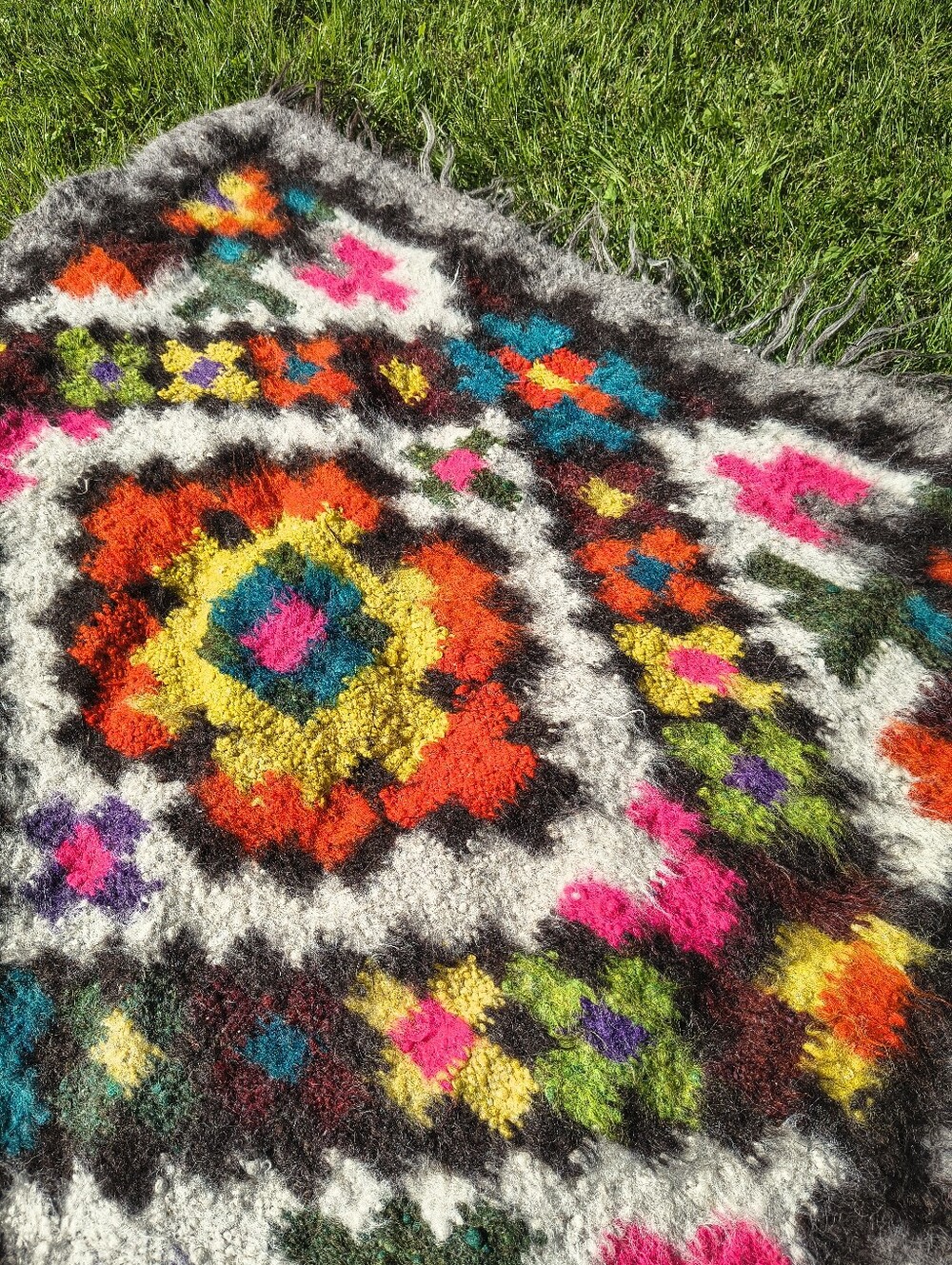 Handwoven Ukranian Wool Rug Colorful Geometric - Picture 12 of 12